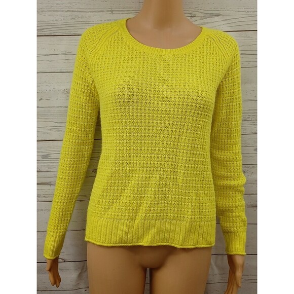 Gap Sweaters - Gap Sweater Top Open Knit Crochet Yellow Pullover Sz M